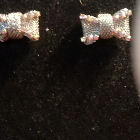 Betsey johnson bow earrings.. - Picture 5 of 5
